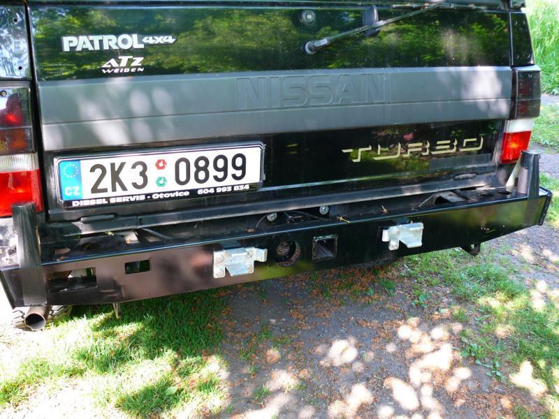 K800_P1040059.JPG - this is our rear bumper, the swing-away doors are still being worked on...